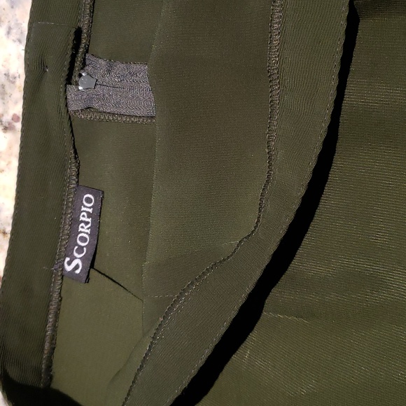 🧑🎄10/10🧑🎄SCORPIO Stunning green skirt - Picture 5 of 9